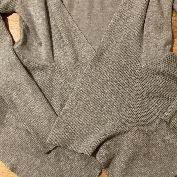 89th & Madison Gray Cardigan - Picture 3 of 3